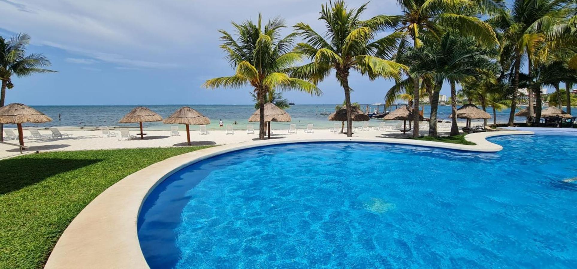 Oceanfront Condo At Unique Location Cancún Exterior foto